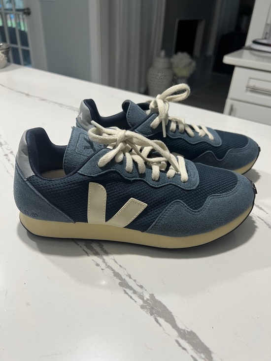 Veja Shoes - Veja SDU REC Alveomesh Low Top Blue Runner Sneakers with Cream Accents size W 8